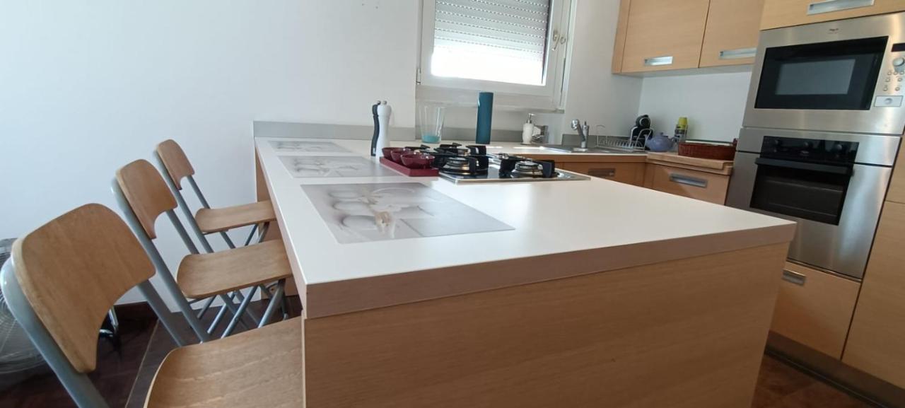 Appartamento Deluxe Con Parcheggio Gratuito Segrate Kültér fotó